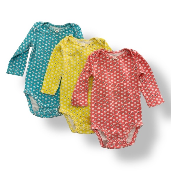 Carter’s | Bundle of Three Long Sleeve Bodysuits (9 mos) - Picture 1 of 6